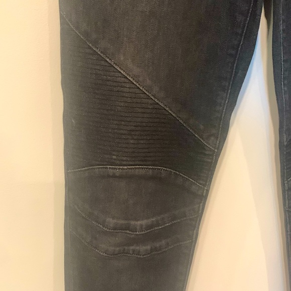 DKNY black semi fitted stretch jeans with details at knees - Picture 2 of 7